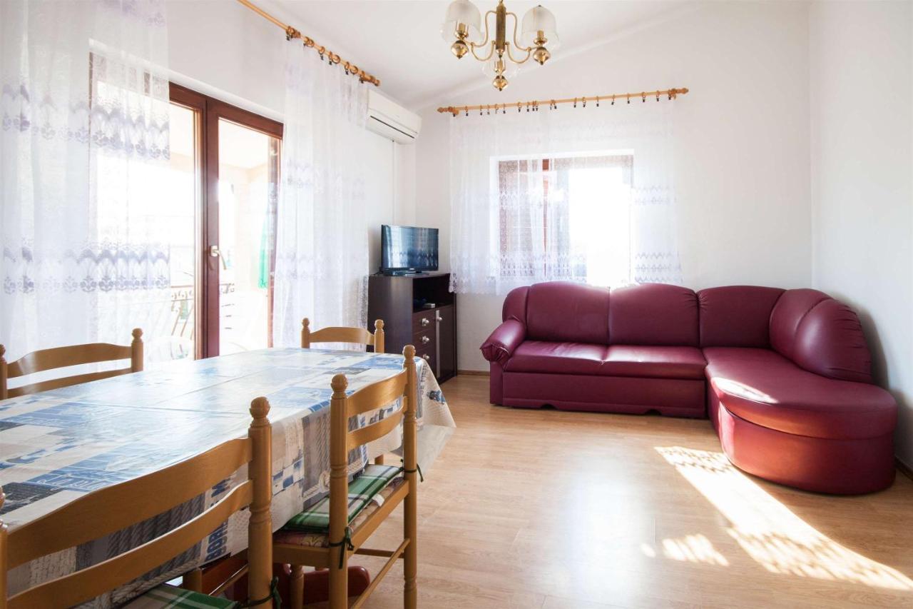 Apartments Dara ウマグ エクステリア 写真