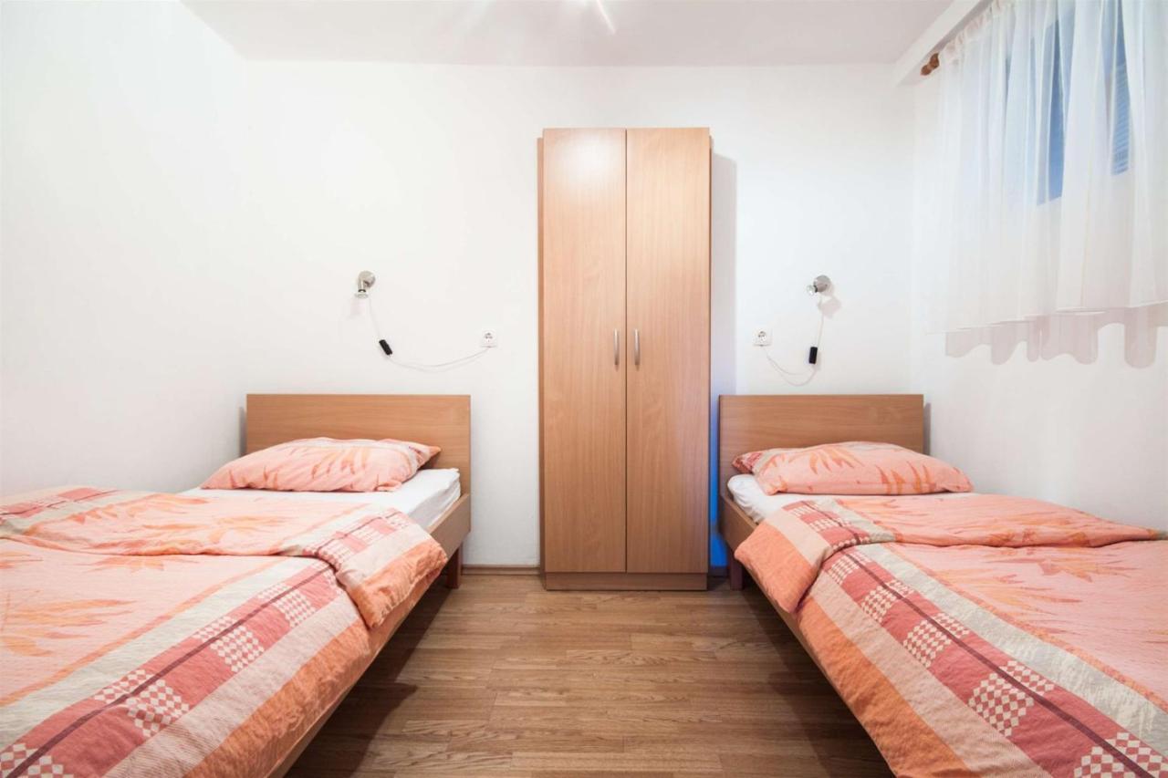 Apartments Dara ウマグ エクステリア 写真
