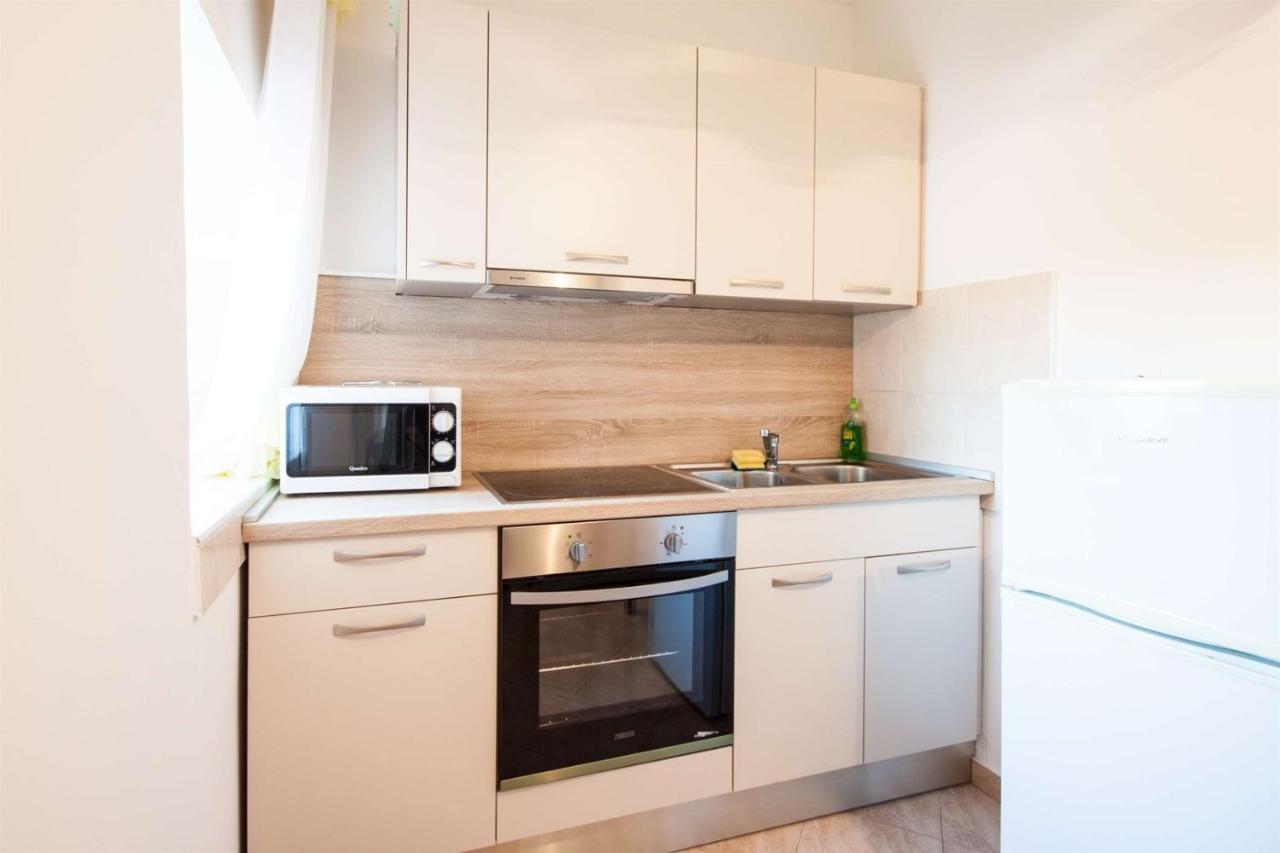Apartments Dara ウマグ エクステリア 写真