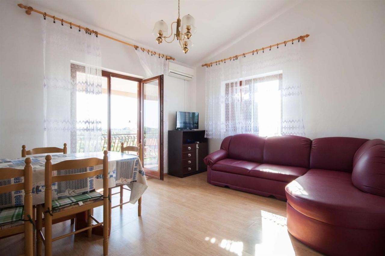 Apartments Dara ウマグ エクステリア 写真